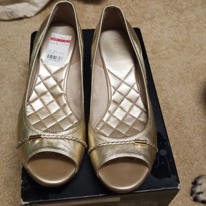 Cole Haan Gold Peep Toe Wedge Sandals sz 9.5